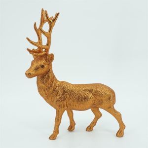 Cerf plastique doré